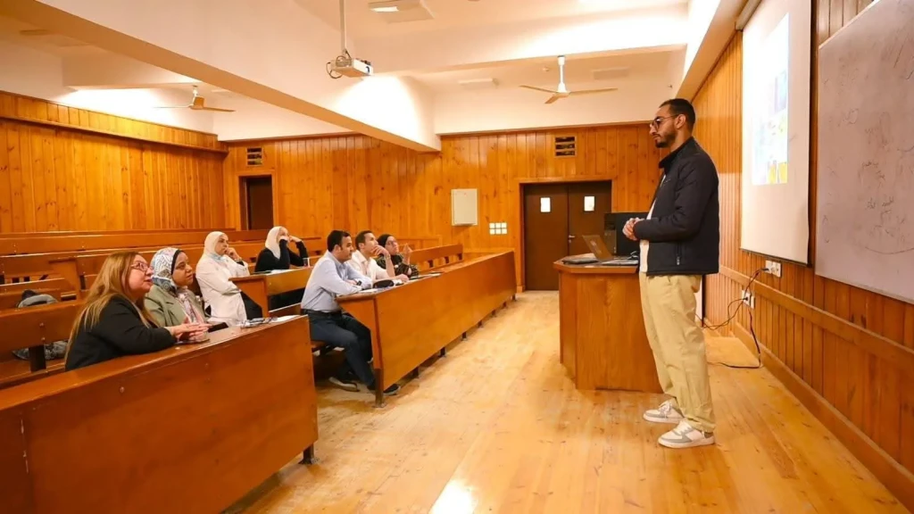 جامعة الفيوم: انعقاد امتحان الفرقة النهائية بنمط ”العيادات الشاملة للرعاية” بكلية طب الفم والأسنان