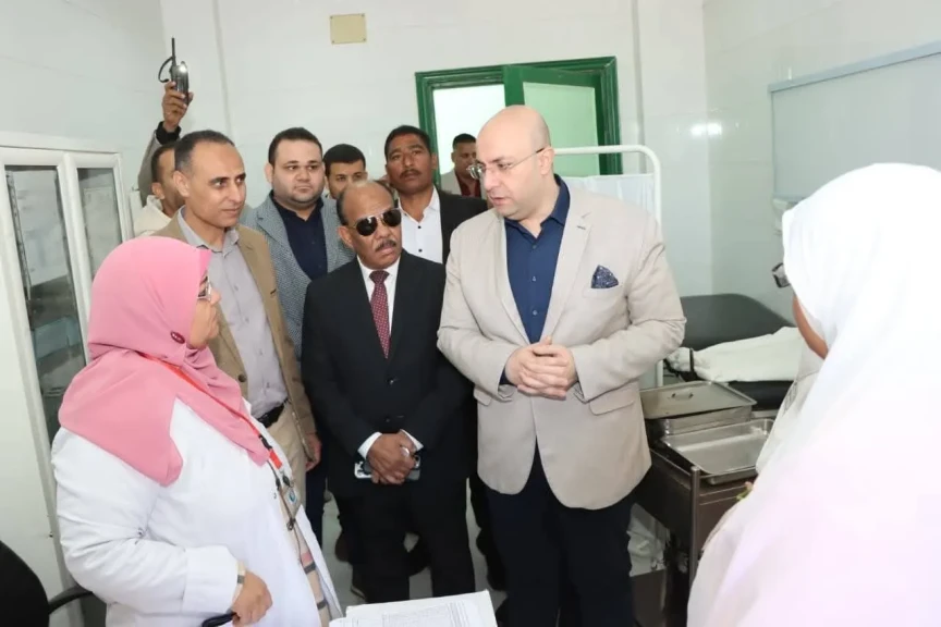 محافظ بني سويف يتفقد انتظام الخدمات المقدمة للمواطنين بوحدة الشوبك الصحية باهناسيا