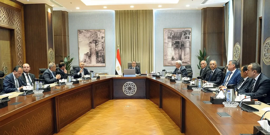 رئيس الوزراء يتابع إجراءات توفير الأسمدة في الأسواق وجهود حوكمة منظومة دعمها