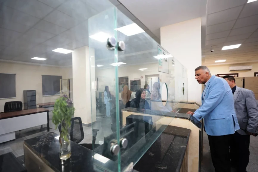 محافظ أسوان يواصل تفقده لمجمع الخدمات الحكومية بالمركز التكنولوجى