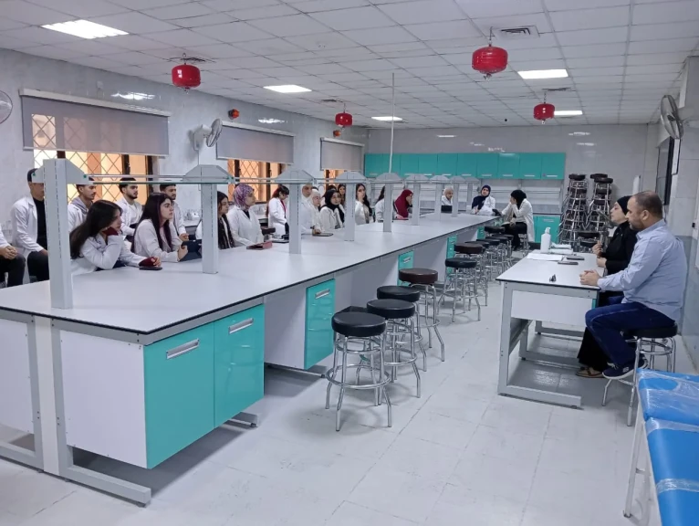كلية طب المستنصرية ببغداد تقيم محاضرة توعويةٌ عن سبل مكافحة الفساد الإداري والمالي