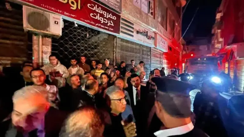 عاجل|محافظ الدقهلية يتابع جهود السيطرة على حريق في سوق الخواجات بالمنصورة - صور