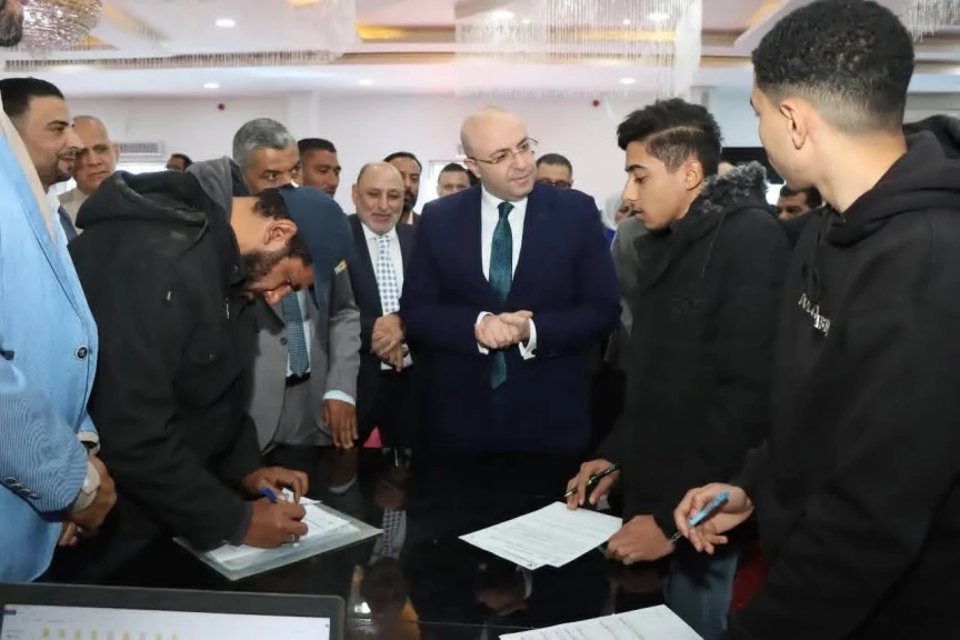 محافظ بني سويف يتفقد ملتقى التوظيف ضمن فعاليات حملة الـ16 يوم لمناهضة العنف ضد المرأة