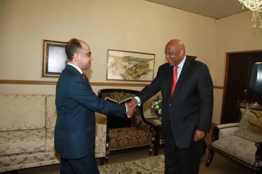 السفير المصري يقدم أوراق اعتماده سفيرًا غير مقيم لدى مملكة ليسوتو