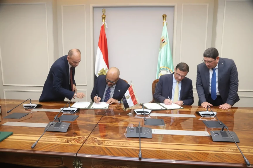 وزير الزراعة يوقع اتفاقية تجديد استضافة مصر للمركز الدولي للأسماك
