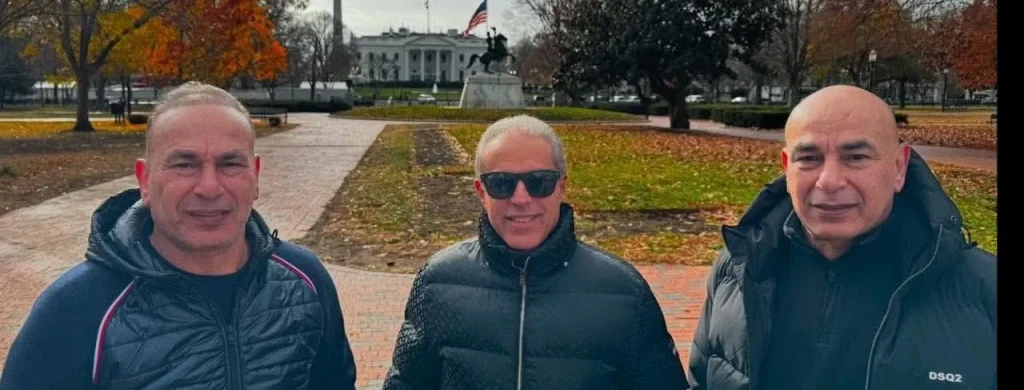 الدرندلي و حسام وإبراهيم حسن أمام البيت الأبيض قبل سحب قرعة كأس العالم بأمريكا