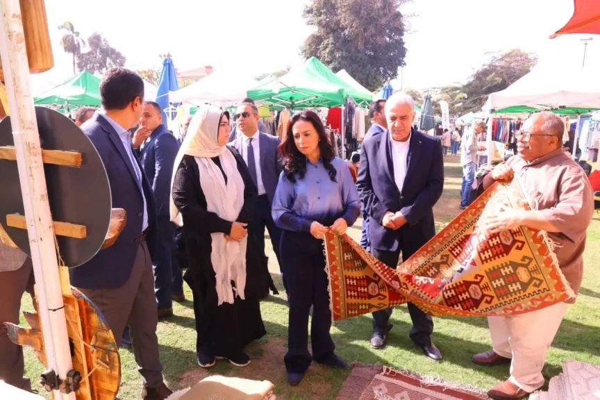 وزيرة التضامن الاجتماعي تفتتح معرض ”جزيرة الخير” بنادي الجزيرة الرياضي