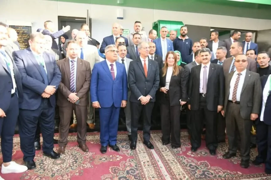 محافظ الدقهلية ووزير الاتصالات وتكنولوجيا المعلومات يفتتح مكتب بريد المنصورة الرئيسى بعد تطويره