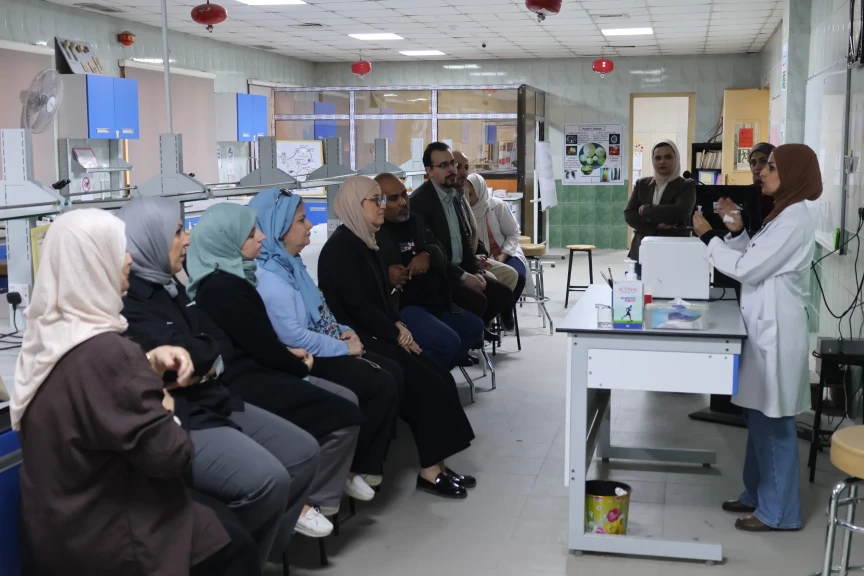 كلية طب المستنصرية ببغداد تقيم دورة تدريبية حول شرح وتدريب على استخلاص DNA وجهاز hyperlyse