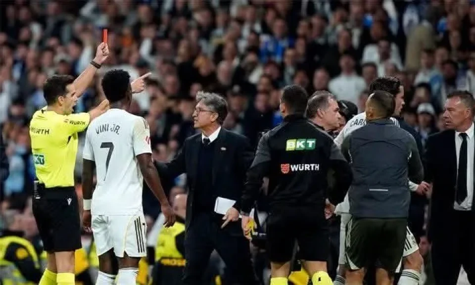 تقرير الحكم يكشف ليلة كارثية لريال مدريد في خسارته أمام سيلتا فيجو بثنائية