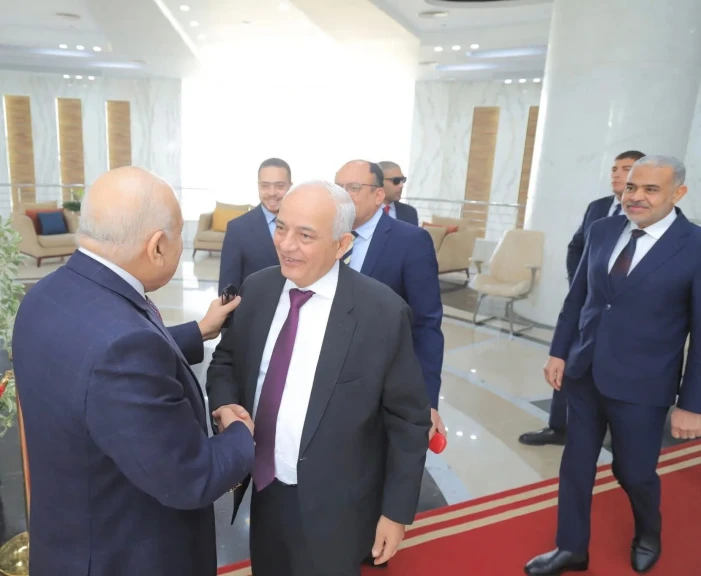 جامعة الريادة تستضيف وفد اتحاد الجامعات العربية لبحث سبل التعاون والانضمام للاتحاد