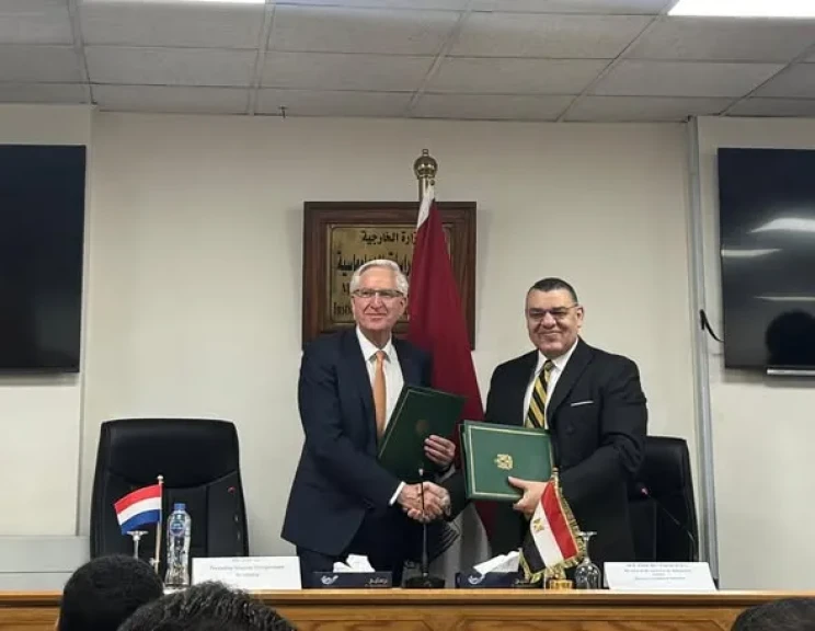 معهد الدراسات الدبلوماسية يوقع مذكرة تفاهم مع أكاديمية ”كلينجندال” للعلاقات الدولية فى هولندا فى مجال التدريب الدبلوماسى