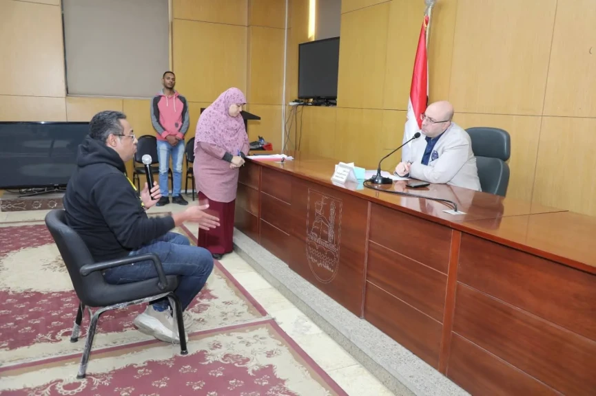 محافظ بني سويف يوجه بحلول وإجراءات لمشكلات واحتياجات وشكاوى المواطنين
