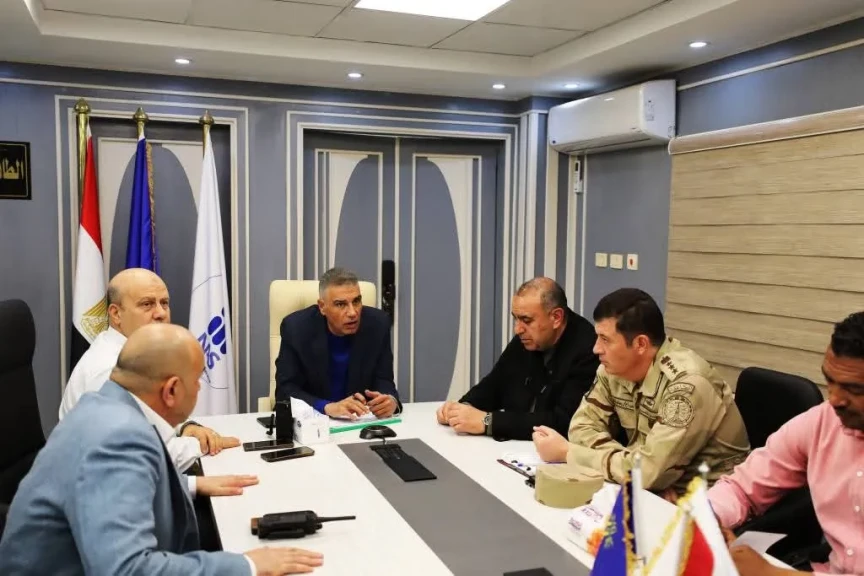 محافظ أسوان : تأمين صناديق الإقتراع لجولة الإعادة لإنتخابات مجلس النواب وتسليمها للجان الفرز