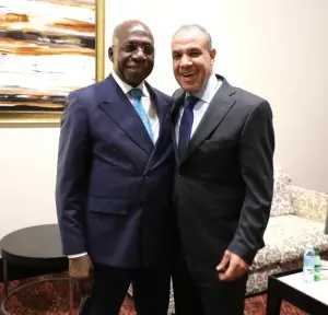 وزير الخارجية يلتقي نظيره الأنجولي