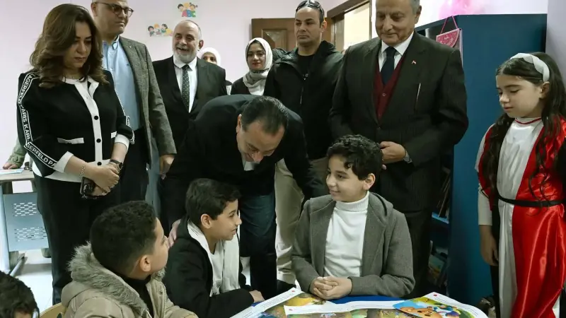 رئيس الوزراء يتفقد مكتبة مصر العامة بشبين القناطر