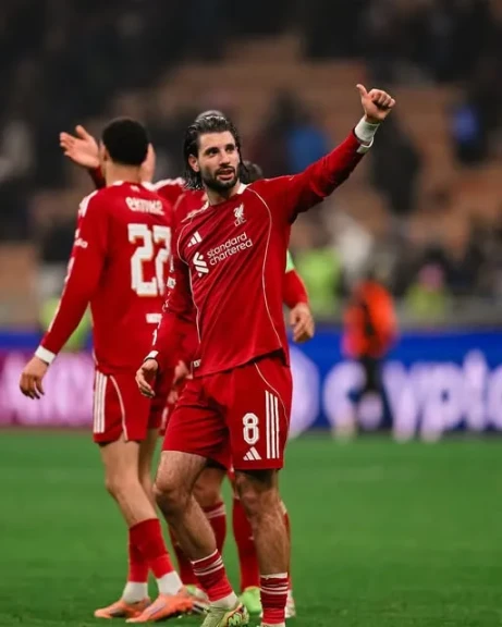 أرنى سلوت يعلن تشكيل ليفربول لمواجهة بريتون بالدوري الانجليزي الممتاز