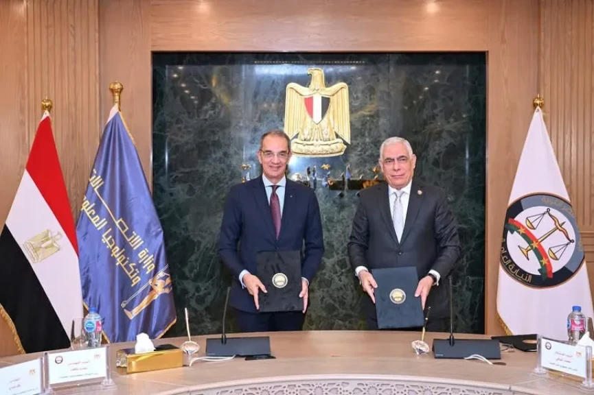 نائب العام يستقبل وزير الاتصالات وتكنولوجيا المعلومات بمقر مكتبه