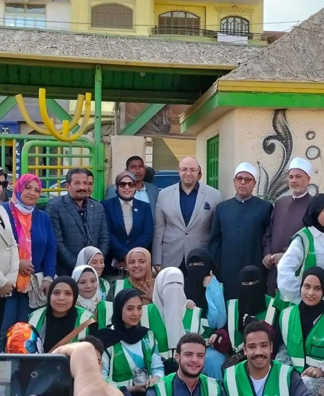 محافظ بني سويف يناقش التقرير السنوي لجهود وأنشطة الإدارة المركزية لمنطقة بني سويف الأزهرية