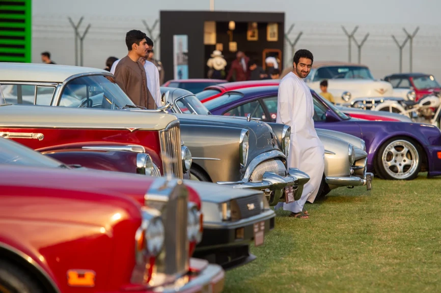 مهرجان الشارقة السيارات القديمة ينطلق يناير 2026 بشعار «حين يتحرك الزمن»