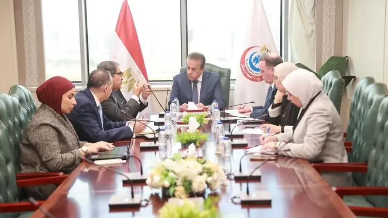 وزير الصحة يبحث مع «إي فاينانس» و«إي هيلث» سبل التعاون في القطاعات الصحية