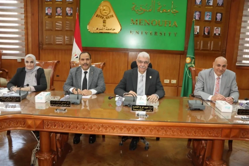 رئيس جامعة المنوفية يترأس لجنة الاحتياجات ويناقش الخطة الخمسية لتعيين المعيدين
