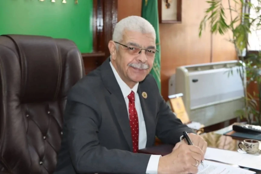 رئيس جامعة المنوفية يعقد اجتماع مجلس العمداء أون لاين