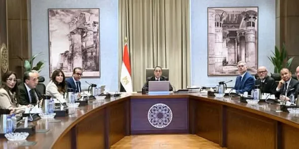 رئيس الوزراء يلتقي مسئولي شركة ”إيني” ومجموعة مستشفيات ”سان دوناتو” الإيطالية لبحث أوجه التعاون المشترك في مجال التنمية المجتمعية بقطاع الرعاية الصحية