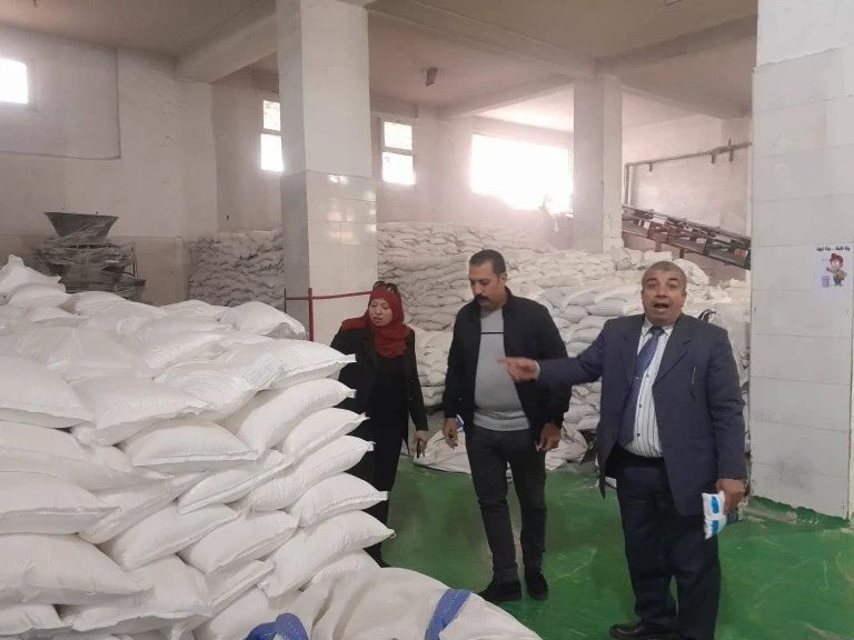 تموين المنوفية يضبط 8 طن مواد غذائية و١٠٠ طن ملح بدون مستندات ومجهولة المصدر بقويسنا