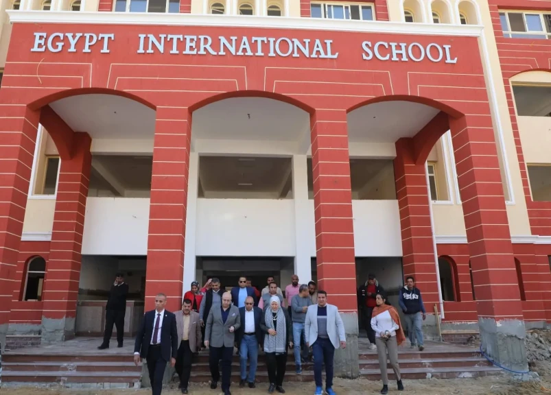 محافظ بني سويف يتفقد مستجدات وسير العمل ضمن مشروع إنشاء أول مدرسة دولية حكومية