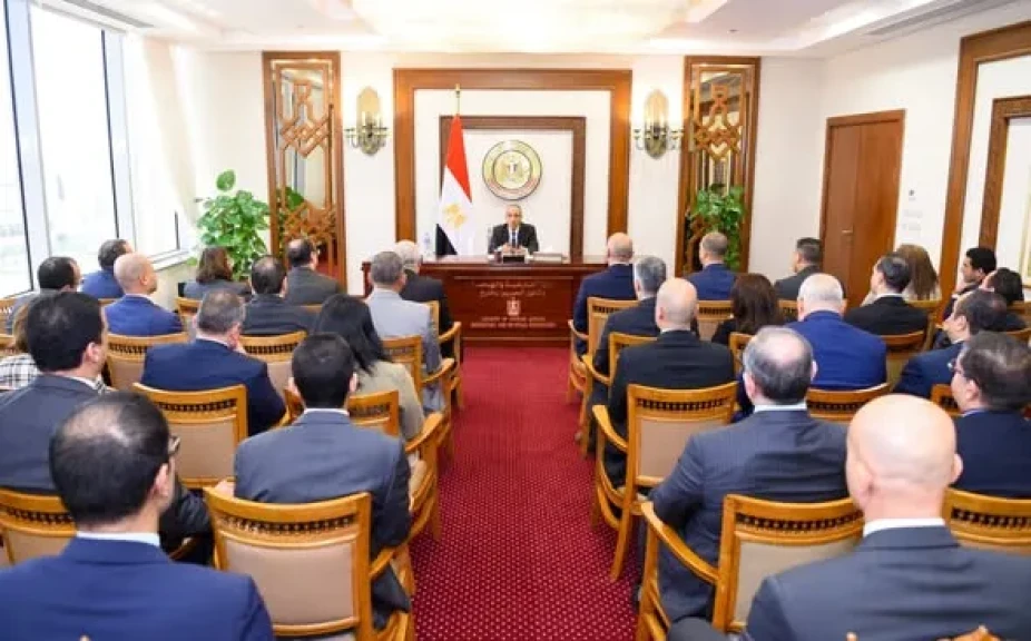 وزير الخارجية المصرى يجتمع مع قيادات الوزارة من الدرجات الوسطى لمتابعة سير العمل بالوزارة