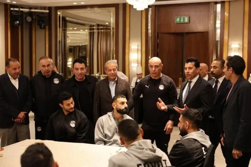 وزير الرياضة وهاني أبو ريدة يحفزان المنتخب الوطني قبل أمم أفريقيا