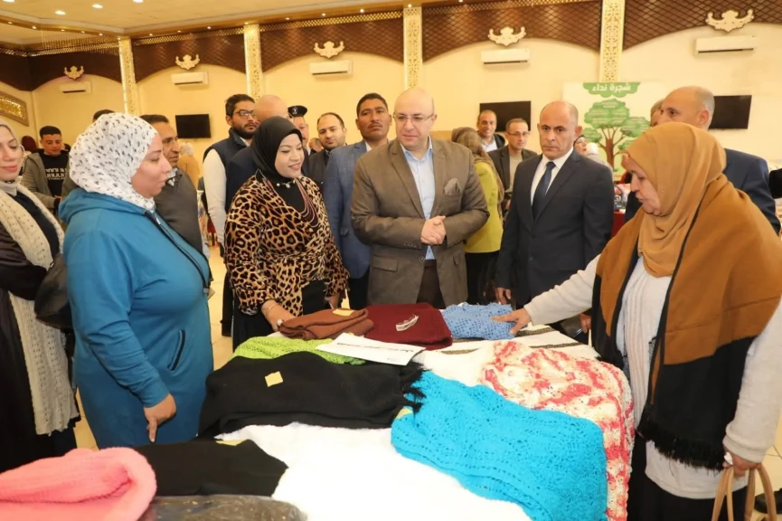 محافظ بني سويف يتفقد معرض الأسر المُنتجة ضمن مشروعات التمكين الاقتصادي