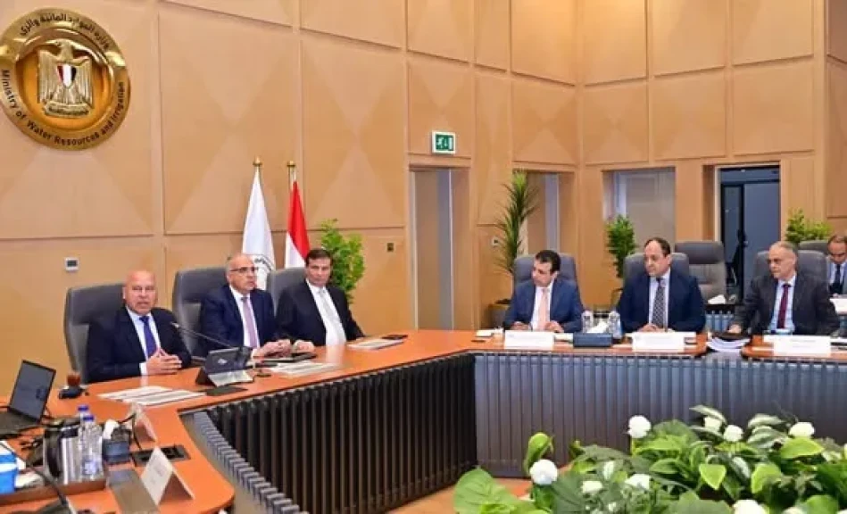 وزيرا الري والصناعة والزراعه بحثون موقف الموضوعات المشتركة بين وزارت النقل والرى والصناعة والزراعة