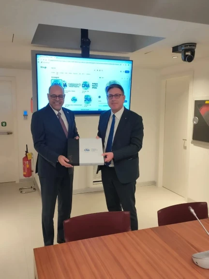 وزير العمل يلتقي رئيس اتحاد الحِرَف والمنشآت الصغيرة الإيطالي