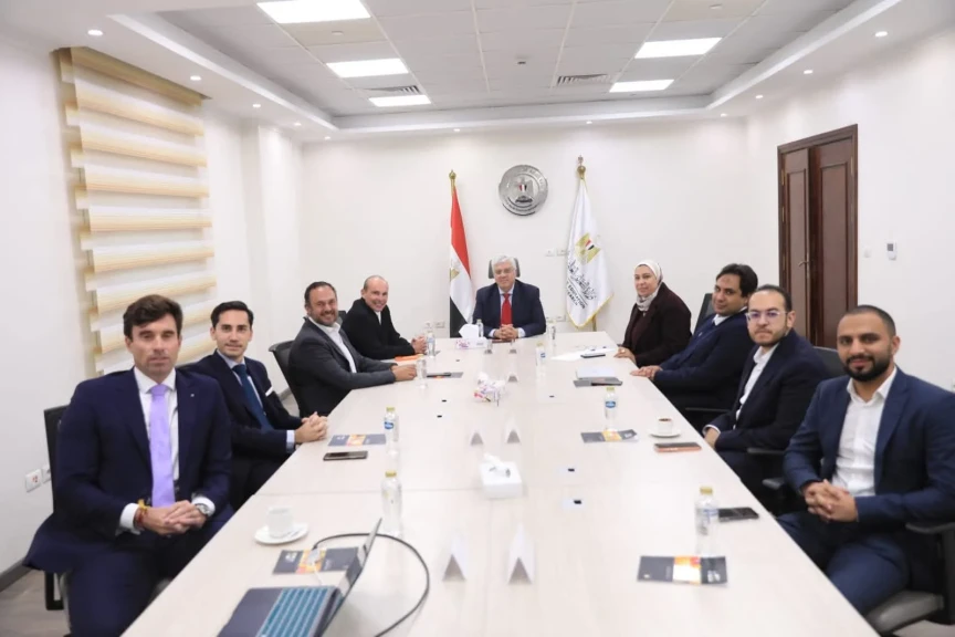 وزير التعليم العالي يبحث سبل تعزيز التعاون مع وفد جامعة سان أنطونيو في مورسيا (UCAM) بإسبانياا