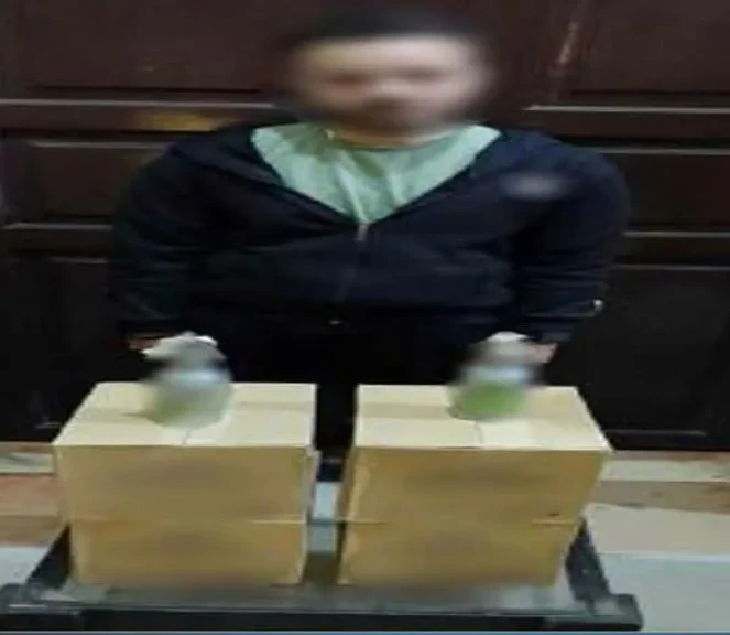 الداخلية:ضبط أحد الأشخاص لقيامه ببيع مشروبات كحولية مغشوشة بالإسكندرية