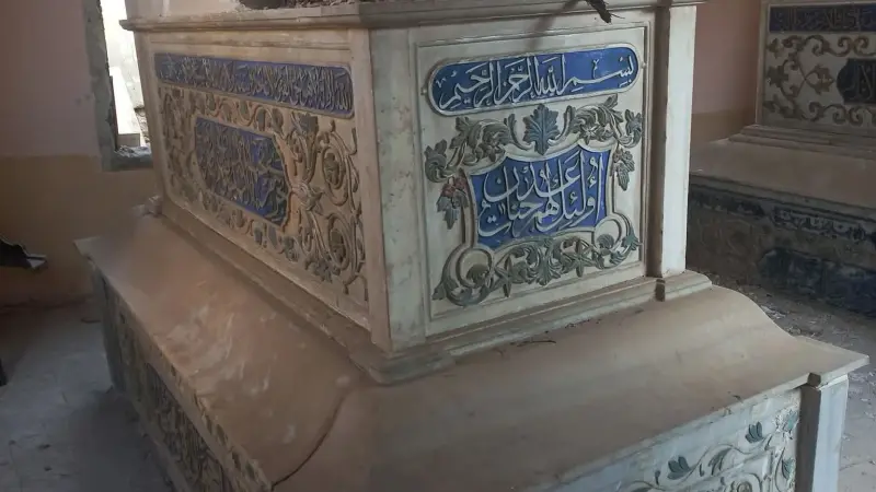 إنقاذ تركيبات مدفن سليم باشا السلحدار .. صون ذاكرة الدولة المصرية الحديثة في جبانة الإمام الشافعي