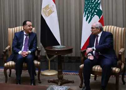 رئيس مجلس وزراء الجمهورية اللبنانية يستقبل الدكتور مصطفى مدبولي بمطار رفيق الحريري الدولي