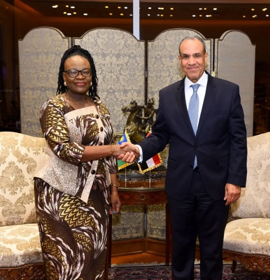 وزير الخارجية يلتقي وزيرة خارجية ناميبيا لتعزيز التعاون الثنائي