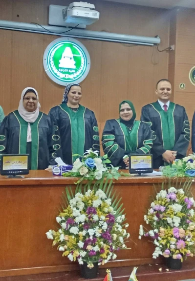 تهنئة بالحصول على شهادة الماجستير