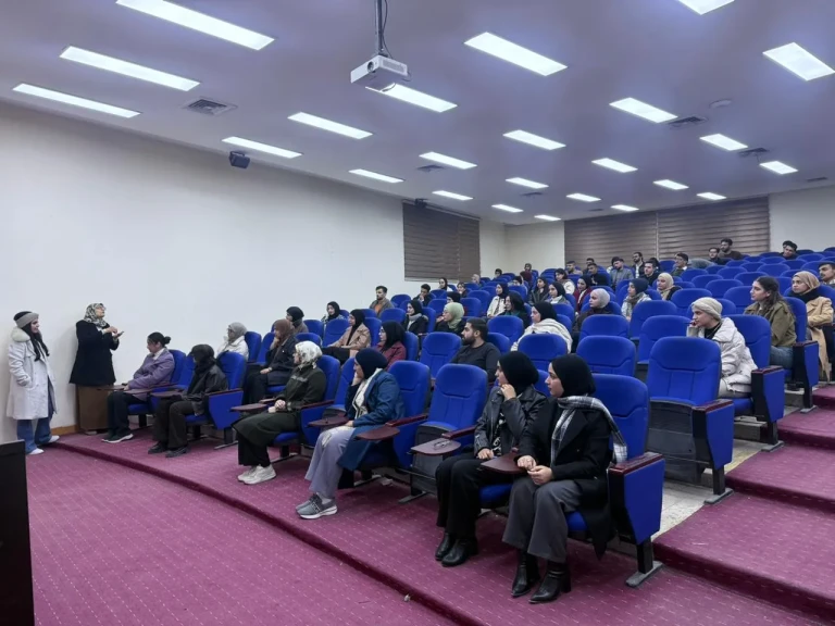 ورشة عمل في كلية طب المستنصرية ببغداد عن أوقات الفراغ ودورها في تعاطي المخدرات