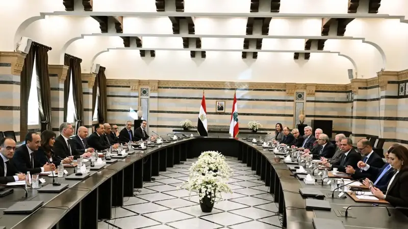 رئيسا وزراء مصر ولبنان يترأسان جلسة مباحثات موسّعة