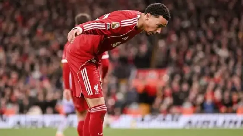 أرنى سلوت يعلن تشكيل ليفربول لمواجهة توتنهام بالدوري الانجليزي الممتاز