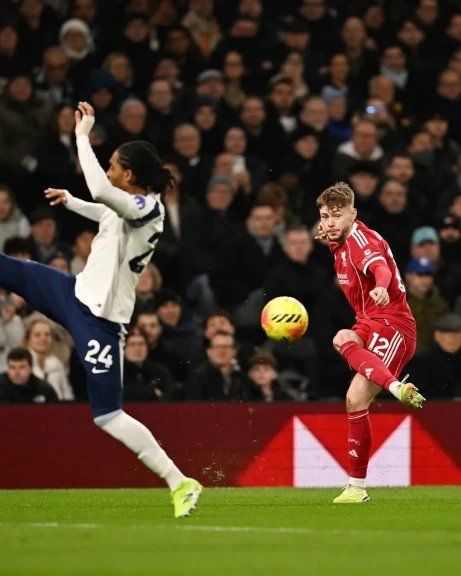 ليفربول يفوز على توتنهام بثنائية بالدورى الانجليزي الممتاز