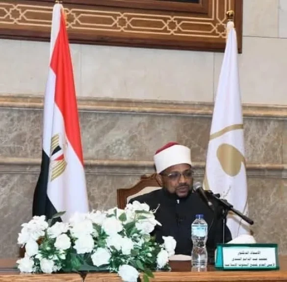 أمين مجمع البحوث الإسلامية يحاضر علماء ماليزيا حول ضوابط الإيمان والكفر