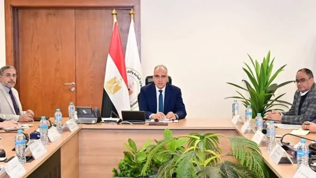 وزير الري يعقد الإجتماع الدورى للجنة الدائمة لتنظيم إيراد نهر النيل