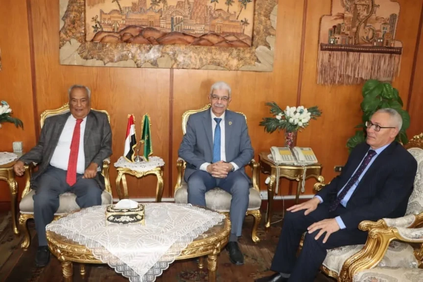 رئيس جامعة المنوفية يستقبل  الدكتور محمد أنس جعفر