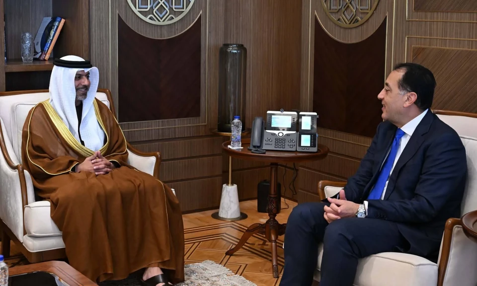 رئيس الوزراء يستقبل سفير دولة الإمارات العربية المتحدة لدى مصر
