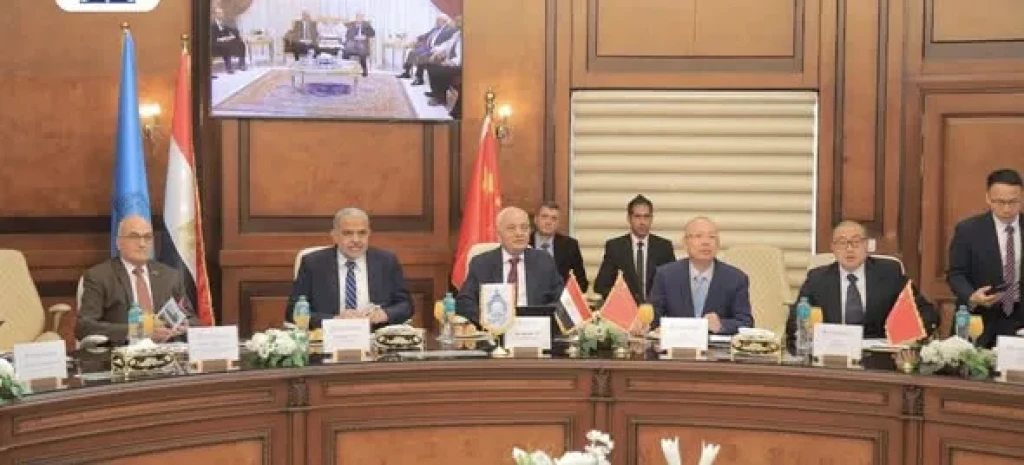 جامعة الريادة تستقبل وفد جامعة شينجيانغ الصينية لبحث التعاون الأكاديمي والتقني